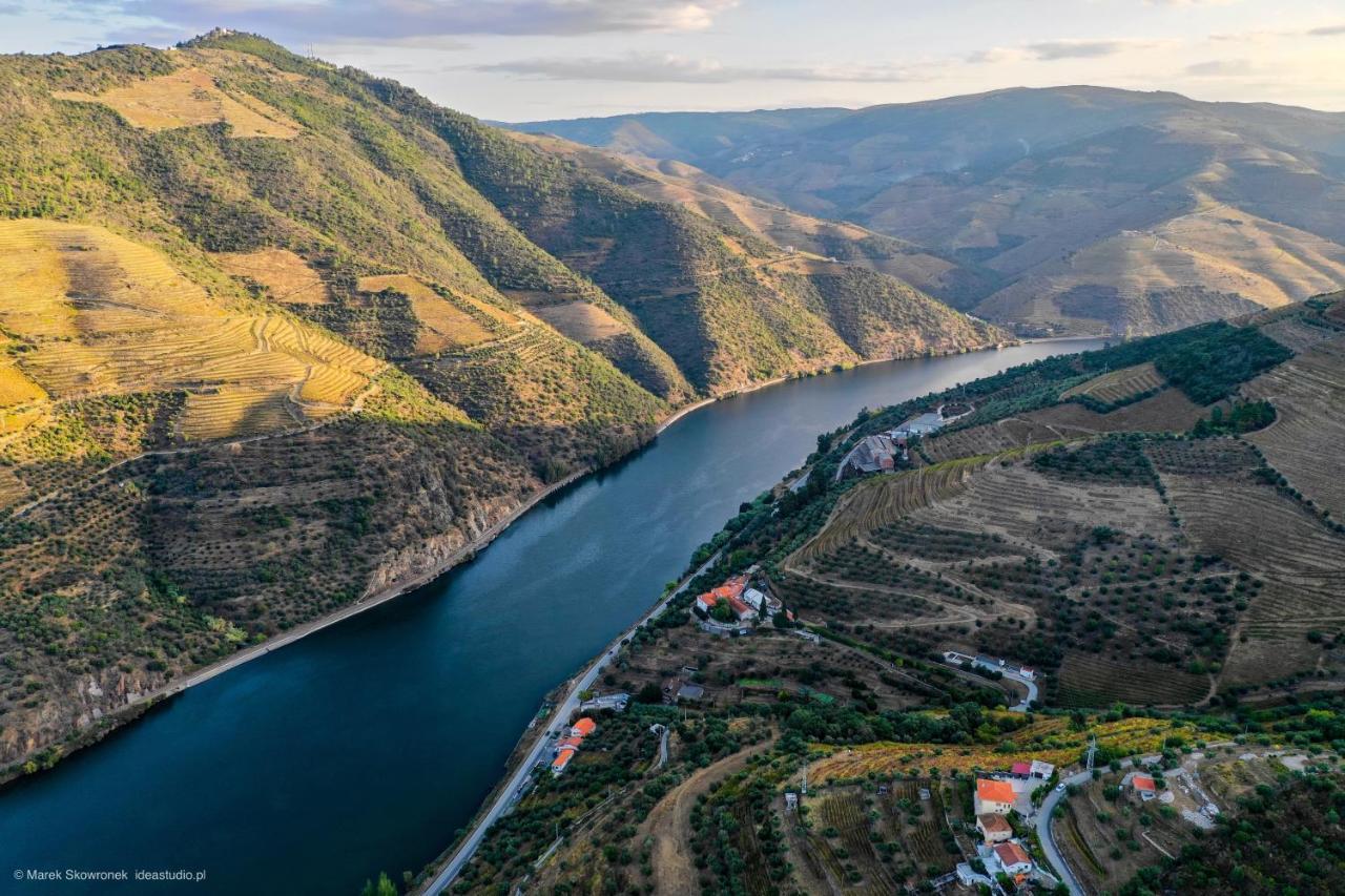 Отель Quinta Da Azenha Folgosa  Экстерьер фото